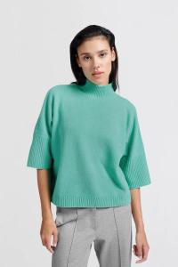 Sweater_01_000437